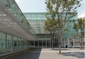 川崎駅東口駅前広場